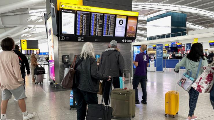 Υποχρεωτική από σήμερα η βίζα για τα ταξίδια στην Βρετανία - Οδηγίες για την έκδοσή της 