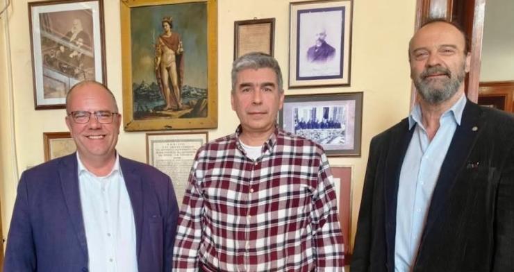 Ναυτικός Όμιλος Σύρου: Συνάντηση με τον Αλ. Αθανασίου για τα θέματα του ναυταθλητισμού