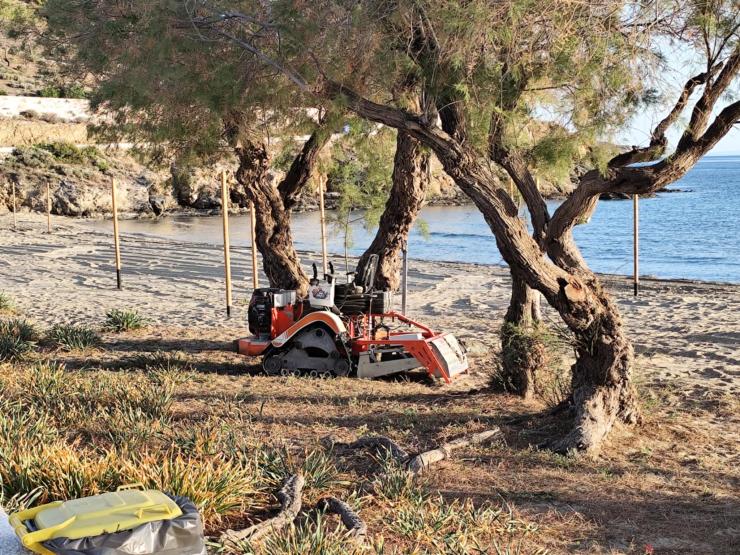 Προχωρά η προετοιμασία των παραλιών