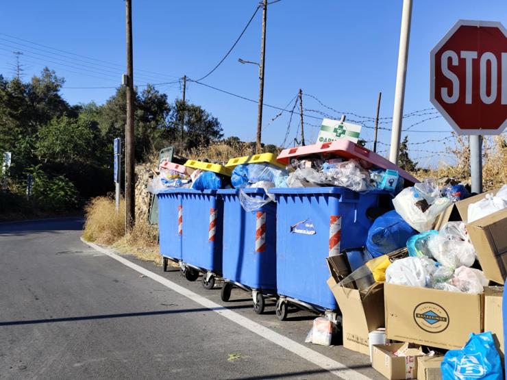 Επί δίμηνο “στοιβάζεται” η ανακύκλωση στον ΧΥΤΑ Σύρου 