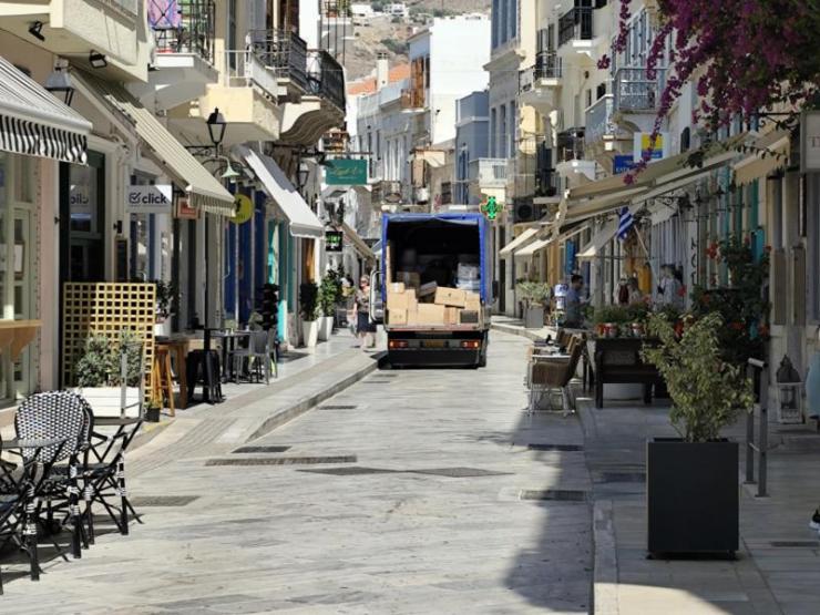 Σύρος: Σε εφαρμογή το νέο ωράριο φορτοεκφορτώσεων στην Ερμούπολη