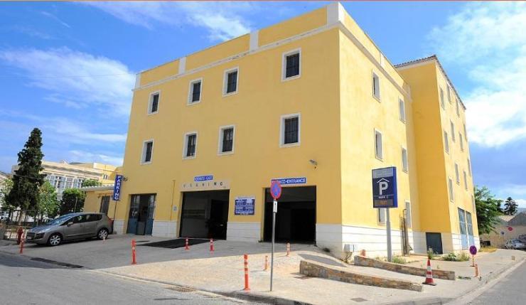 Νέα “εποχή” για το δημοτικό γκαράζ στην Ερμούπολη 