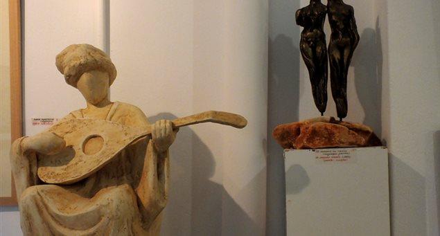 Art Gallery Νάξου: Μαθήματα τέχνης για παιδιά και ενήλικες 