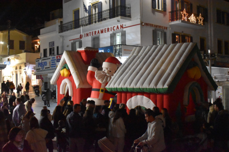 "Λευκή Νύχτα" στην Τήνο και εκδήλωση για τη φωταγώγηση του χριστουγεννιάτικου δέντρου