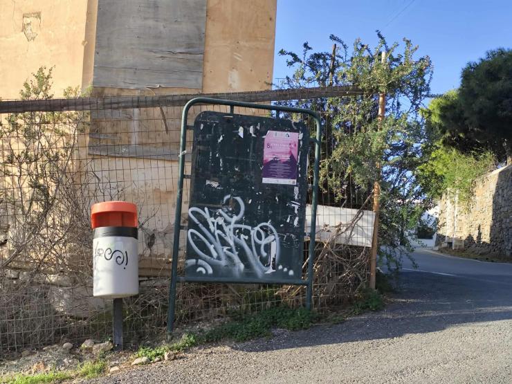 Παραμένουν χωρίς συντήρηση και στα χωριά της Σύρου  