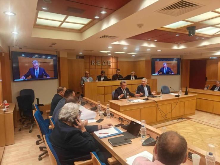 Οι δήμαρχοι συνοψίζουν και απαιτούν για Κυκλάδες και Δωδεκάνησα