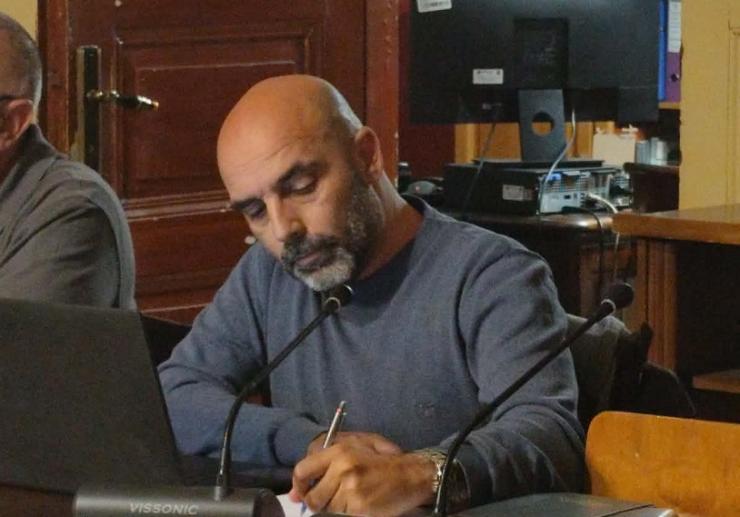 Εκτός της παράταξης "Αναγέννησί μας" ο πρόεδρος της Κοινότητας Ερμούπολης