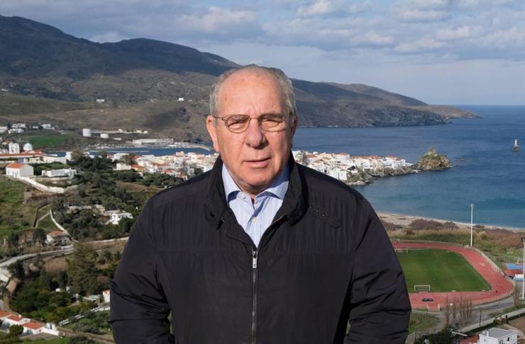 Η Άνδρος αποχαιρετάει με σεβασμό τον παλιό δήμαρχο Δημήτρη Γιαννίση