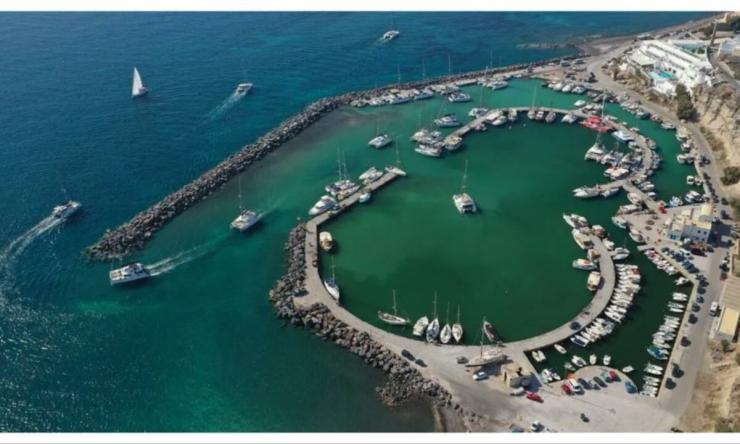 Σαντορίνη: Κατασκευή πύλης διαφυγής στη Βλυχάδα 