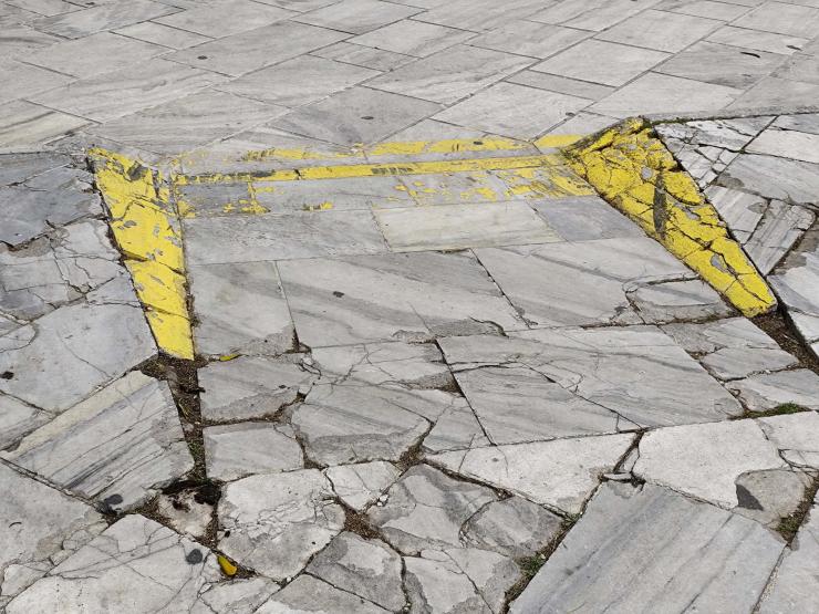 Μεγάλες φθορές εμποδίζουν την προσβασιμότητα 