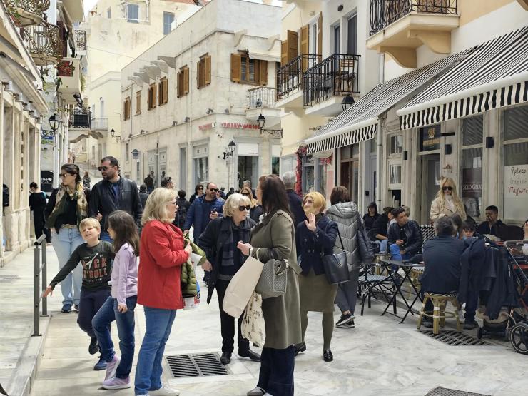 “Μικρή πτώση στον τζίρο των εμπορικών”