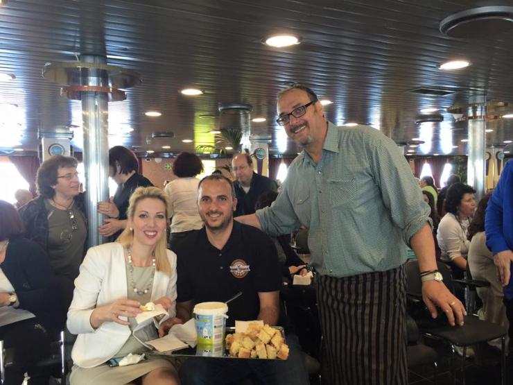 "Μια καντίνα στο καράβι"