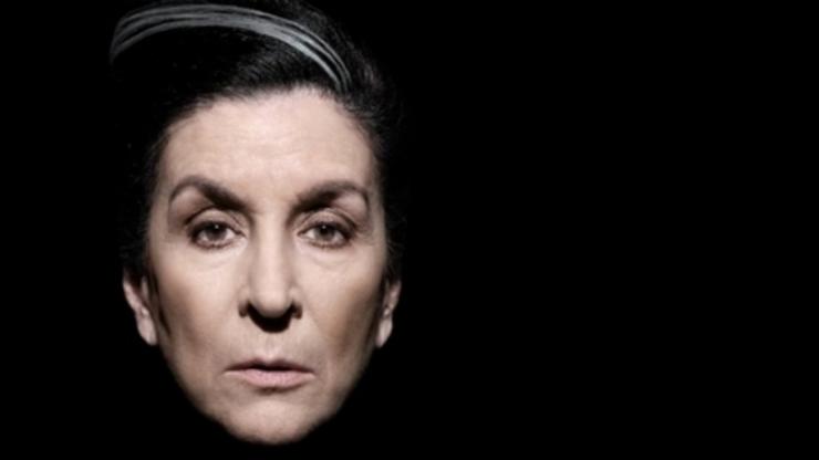 «Ας βοηθήσουμε το κοινό να επιστρέψει στην ποίηση»