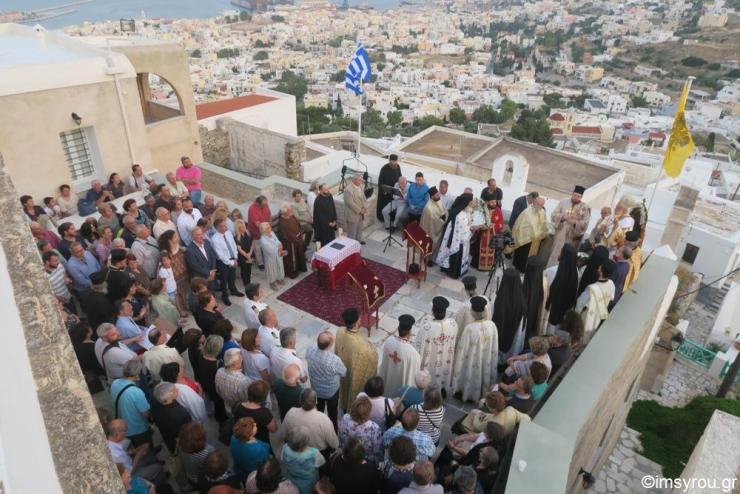 Πανηγυρικός Εσπερινός της Αγίας Τριάδος και της μνήμης του Αγίου Δωροθέου