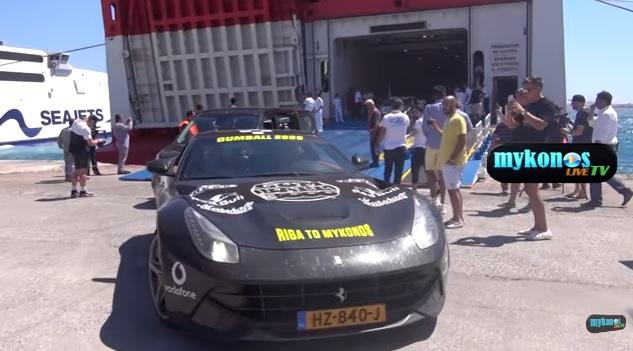 130 διεθνείς "κούκλες" της ασφάλτου στη Μύκονο