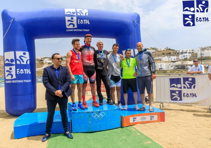 Με απόλυτη επιτυχία οι αγώνες Τριάθλου - multisports στη Μύκονο