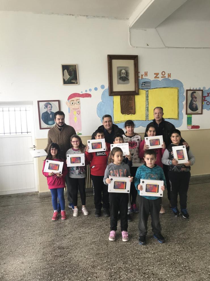 Μουστάκειο Κληροδότημα: Δωρεά ηλεκτρονικού εξοπλισμού στο Δημοτικό Σχολείο Πίσω Μεριάς