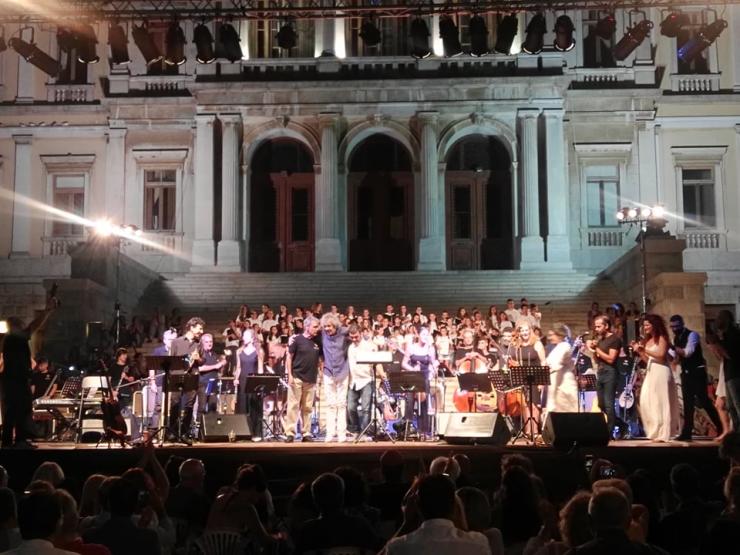 Αξέχαστη εκδρομή στο μουσικό έργο του Μάνου Ελευθερίου