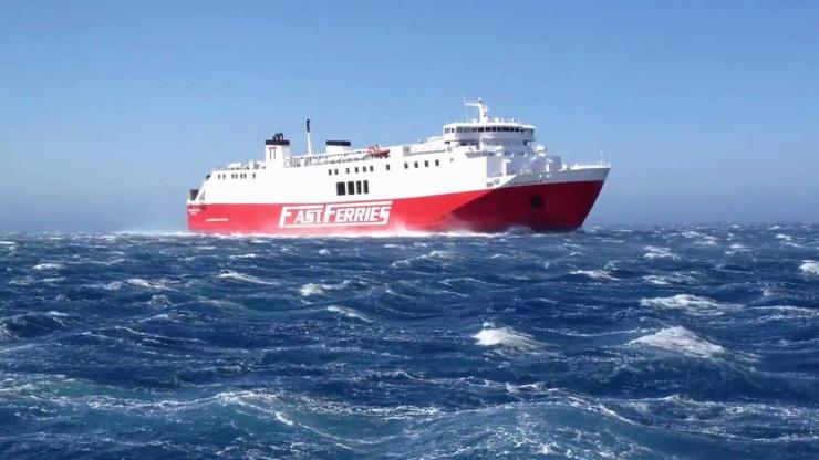 Αδυναμία προσέγγισης πλοίου στην Άνδρο