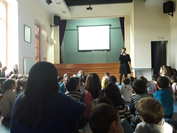 «Η παιδική ψυχή έχει ανάγκη να γλυκαθεί» 