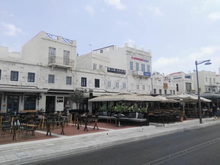 Επέκταση τραπεζοκαθισμάτων στη χερσαία ζώνη του λιμανιού