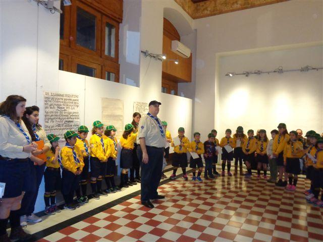 «Χρειάζονται νέα μυαλά»