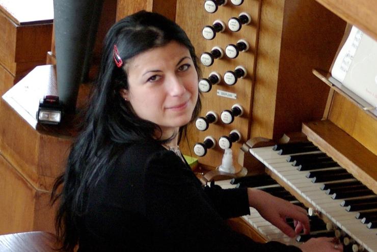 Ύμνοι εις την Ελλάδα