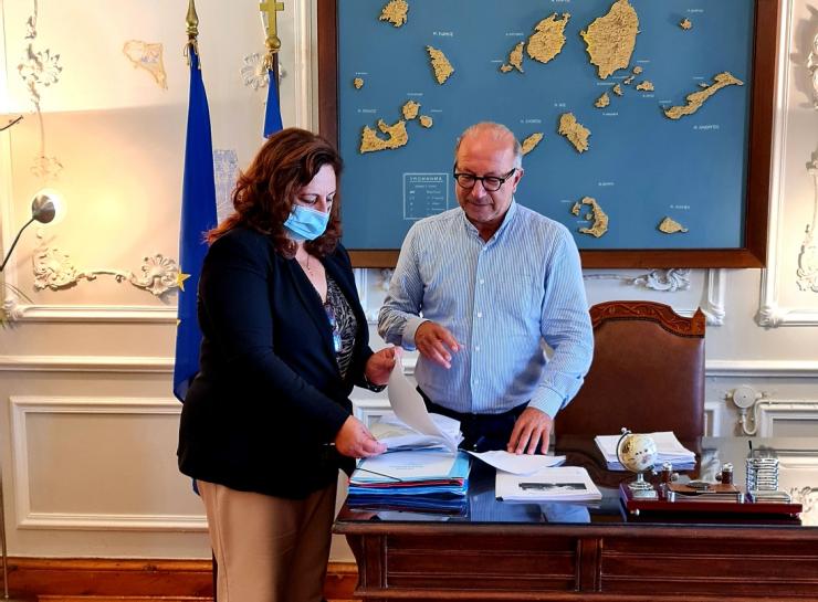 Επίσκεψη της Δημάρχου Φολεγάνδρου στον Αντιπεριφερειάρχη Κυκλάδων