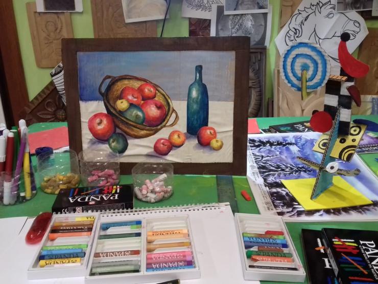 Εξοικείωση με την τέχνη και εμβάθυνση στην έννοιά της