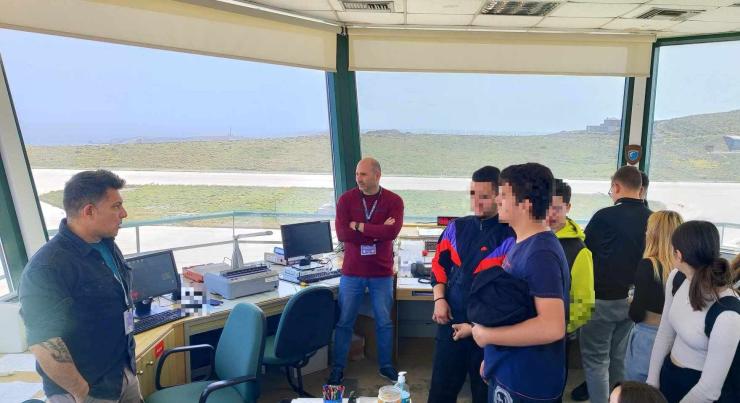 Σύρος: Εκπαιδευτική επίσκεψη μαθητών του ΠΕΠΑΛ Σύρου στο αεροδρόμιο