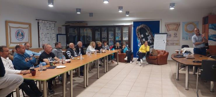 Σεμινάρια για την ναυσιπλοΐα από τον Όμιλο Φουσκωτών και Ταχυπλόων Σκαφών Σύρου