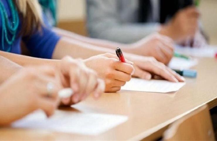 Πανελλαδικές: Σε Αρχαία, Μαθηματικά και Βιολογία εξετάζονται σήμερα οι υποψήφιοι των ΓΕΛ