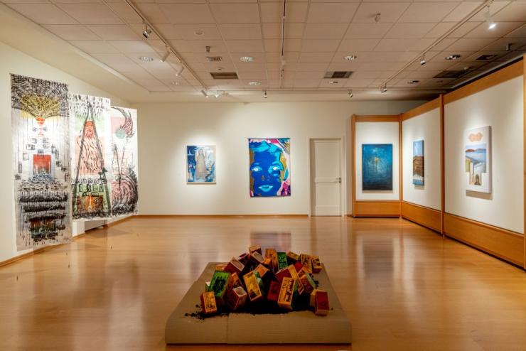 Τήνος: Συνεχίζεται η εικαστική έκθεση "Εύρεσις και Επανευρέσεις"