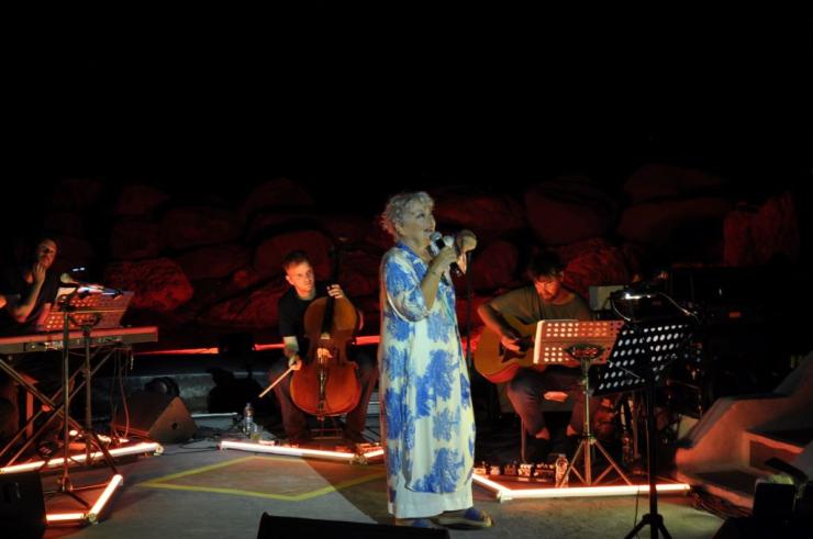 Μήλος: Με την Τάνια Τσανακλίδου η έναρξη των εκδηλώσεων "Mandrakia Artis 2024"