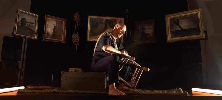 "Αναζητώντας το που ανήκουμε"