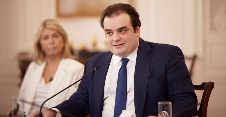 Κυριάκος Πιερρακάκης: Το πρόγραμμα του διεθνούς απολυτηρίου μπαίνει στα ελληνικά δημόσια σχολεία