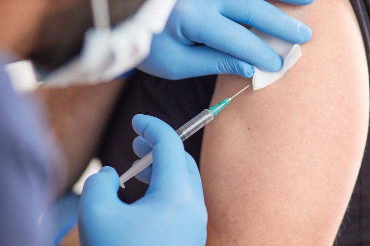 Ιός HPV: Πώς μπορεί να μειωθεί η θνησιμότητα από σχετιζόμενους καρκίνους στην Ελλάδα