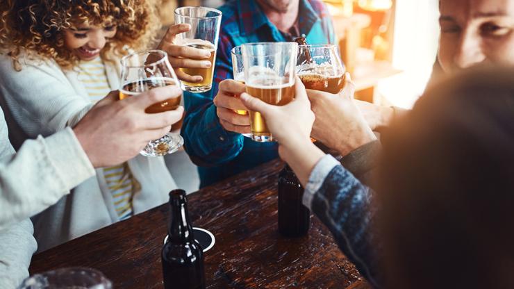 Απαγορεύεται η πώληση καπνού και αλκοόλ στους ανήλικους