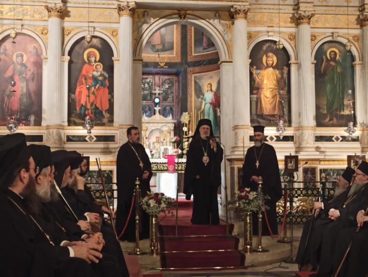 Η Σύρος γιoρτάζει τον μητροπολίτη της (ΒΙΝΤΕΟ)