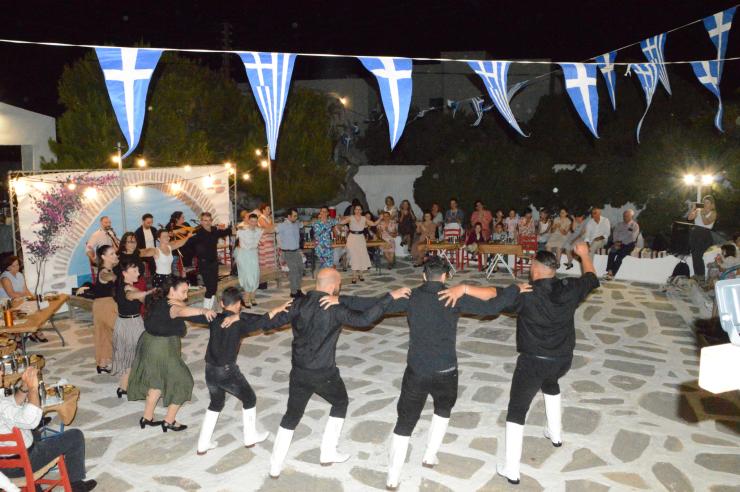 Πάρος: Με το "Απόψε στήνεται χορός" υποδέχθηκε ο ΧΟΝ το καλοκαίρι