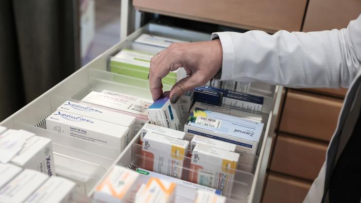 Μέσα στον Ιούλιο η διανομή ακριβών φαρμάκων και από τα ιδιωτικά φαρμακεία