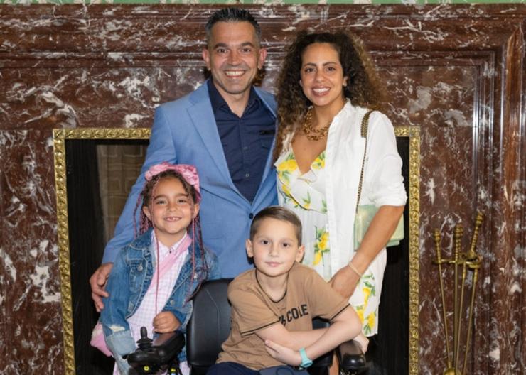 "Η αγάπη του κόσμου είναι δύναμη για εμάς"