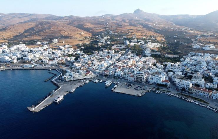 Παναγιώτης Κροντηράς: Η Τήνος γιορτάζει, θυμάται και τιμάει