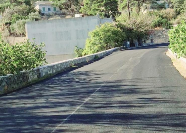 Σύρος: Στο τελικό στάδιο τα έργα ασφαλτόστρωσης του επαρχιακού δικτύου