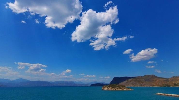Καιρός: Με αραιές νεφώσεις στις Κυκλάδες αρχίζει η εβδομάδα