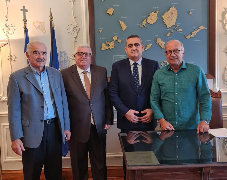 Σύρος: Συνάντηση του Γιώργου Λεονταρίτη με τον ευρωβουλευτή Φρέντη Μπελέρη