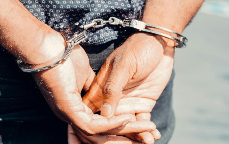 Παραβατικότητα ανηλίκων: Και οι γονείς στη φυλακή