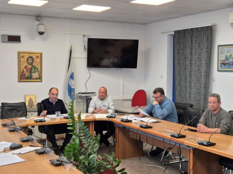 Πάρος: Λήψη αποφάσεων για μία σειρά κρίσιμων ζητημάτων από τη Δημοτική Επιτροπή του Δήμου