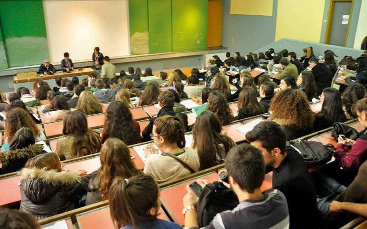 Ποιες χώρες προσελκύουν τους περισσότερους διεθνείς φοιτητές για σπουδές