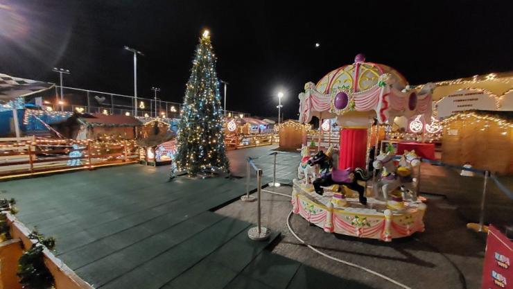 Σαντορίνη: Εργαστήρι παραμυθιού στο “Χριστουγεννιάτικο Χωριό” του Δήμου Θήρας